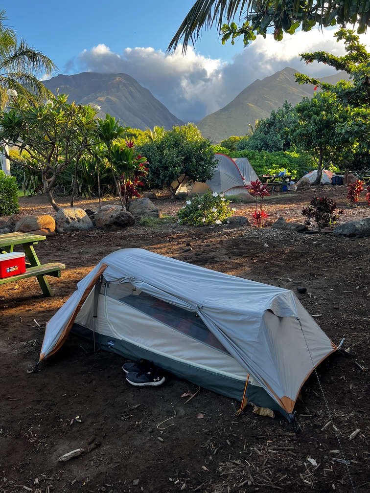Hawaje. Fenomenalny kempund pod palmą